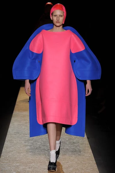 Look 27